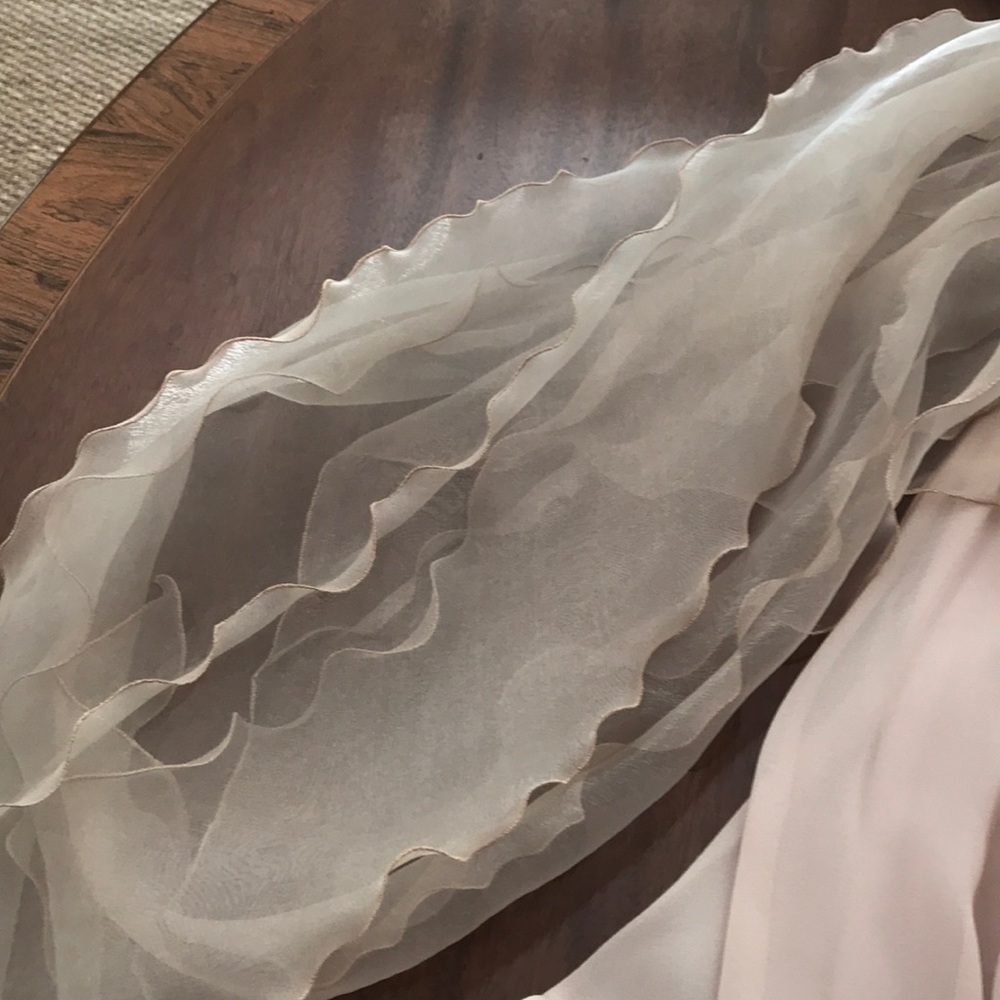 Light Finely Detailed Translucent Wrap - image 7